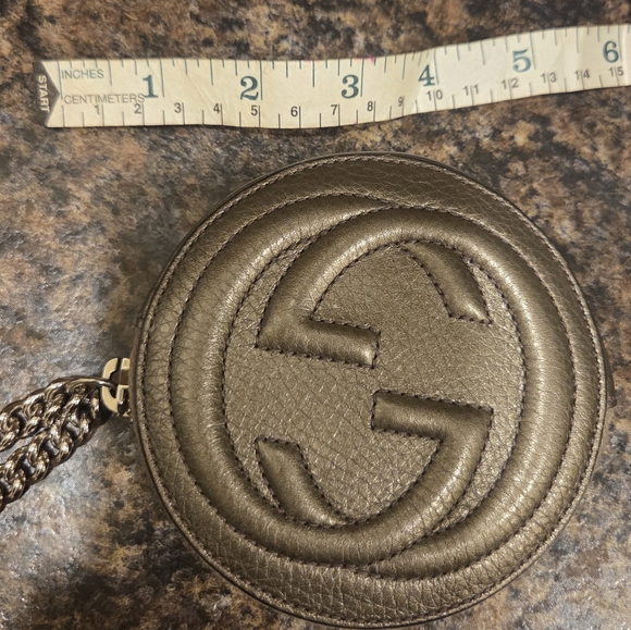 Gucci Metallic Gold Round Coin Purse - Picture 1 of 7